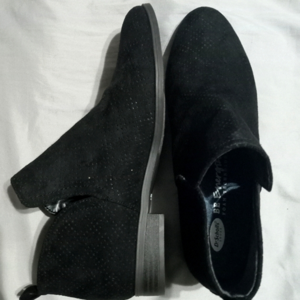 Dr Scholl's black rate faux suede booties sz 8M never worn